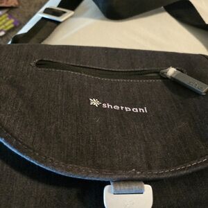 NWOT Sherpani canvas crossbody. FREE SHIPPING